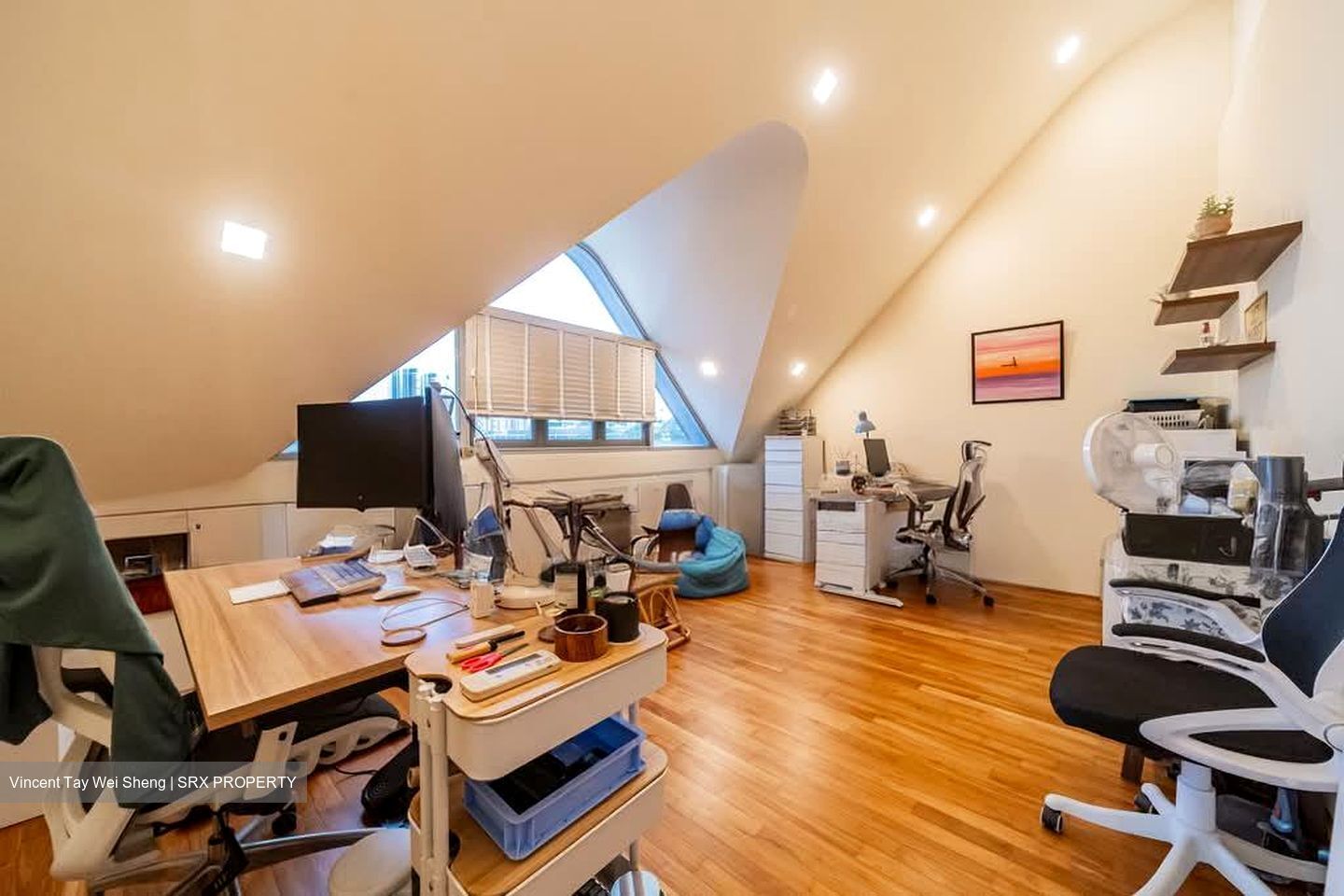 Chiltern Drive (D13), Terrace #556875481